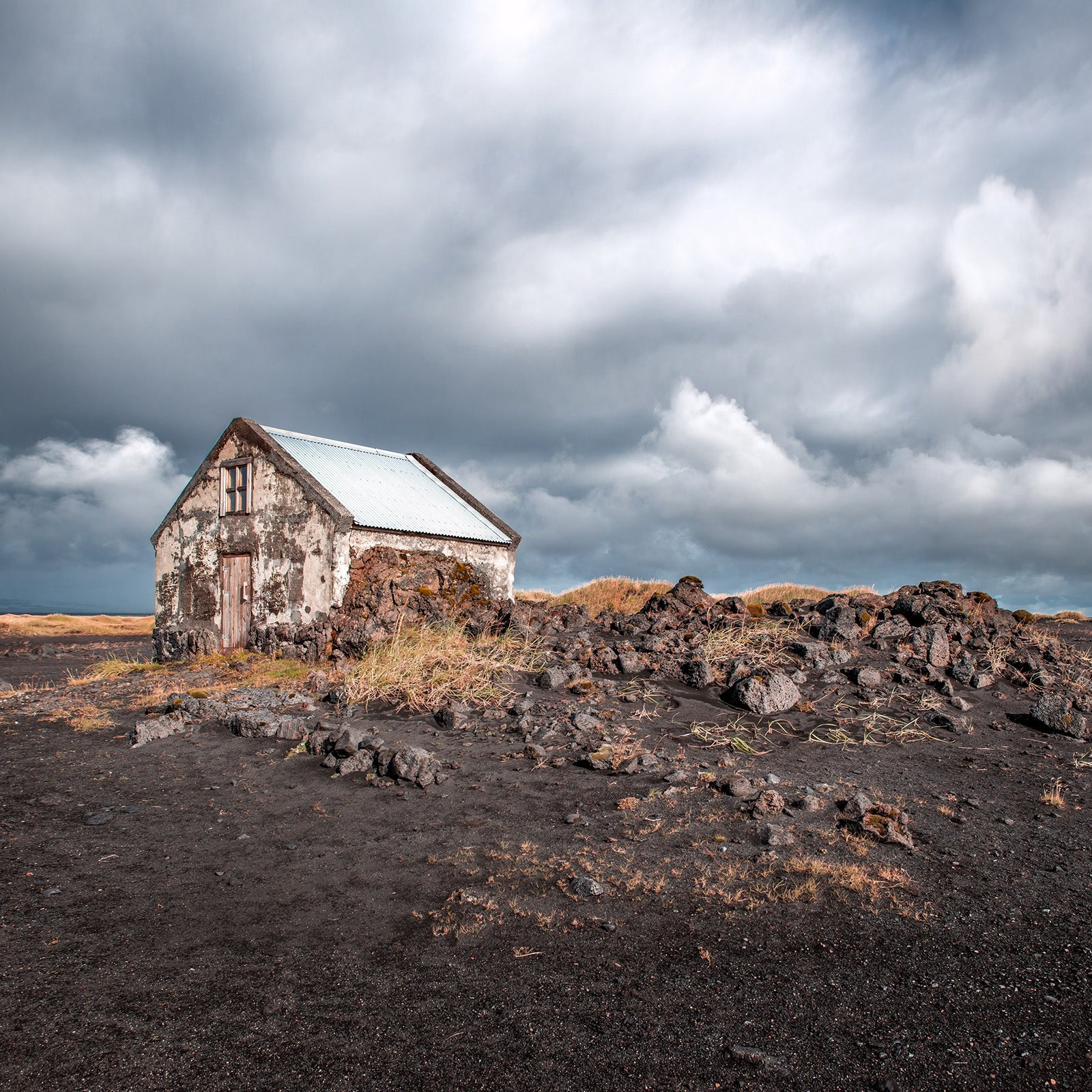 Landscape “Sitting On The Black Top” by Phil Carriere – photography with resin on brushed aluminum.