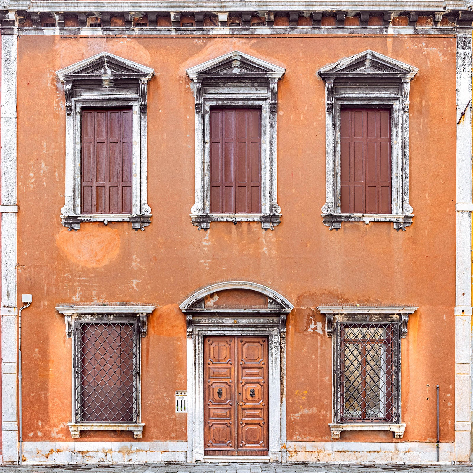 Architecture “School Of Passion” by Phil Carriere – photography with resin on brushed aluminum.