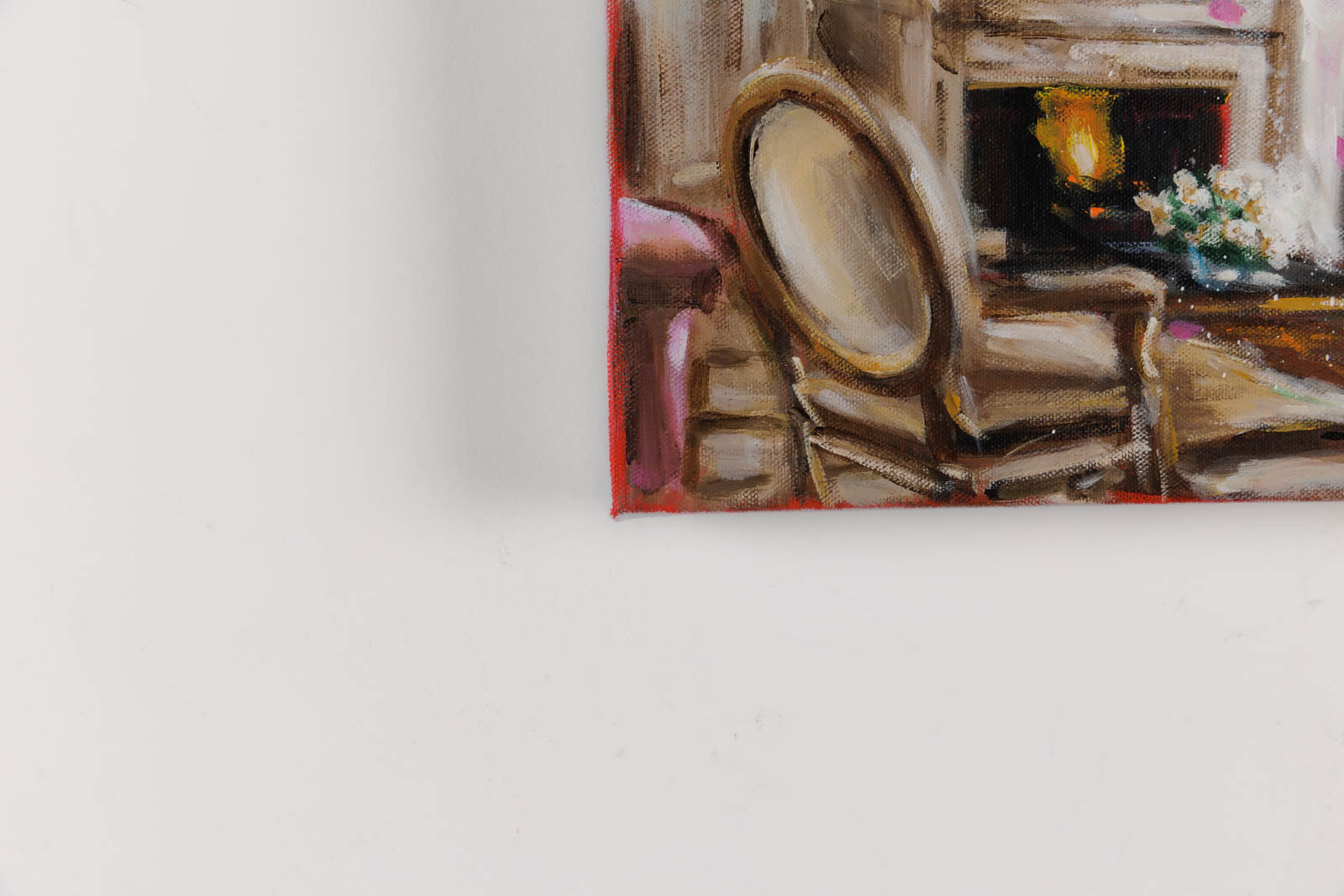 Sitting room With Modern Painting