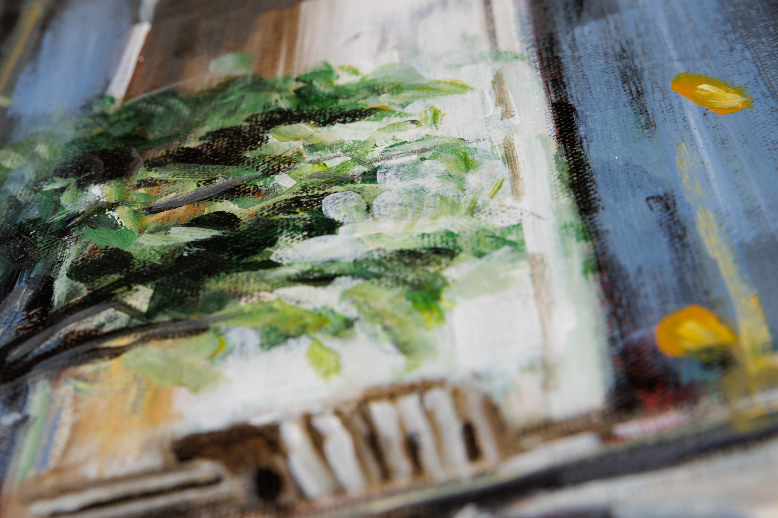 Interior In Steel Grey With Greenery